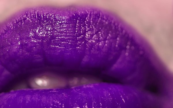 purple kiss